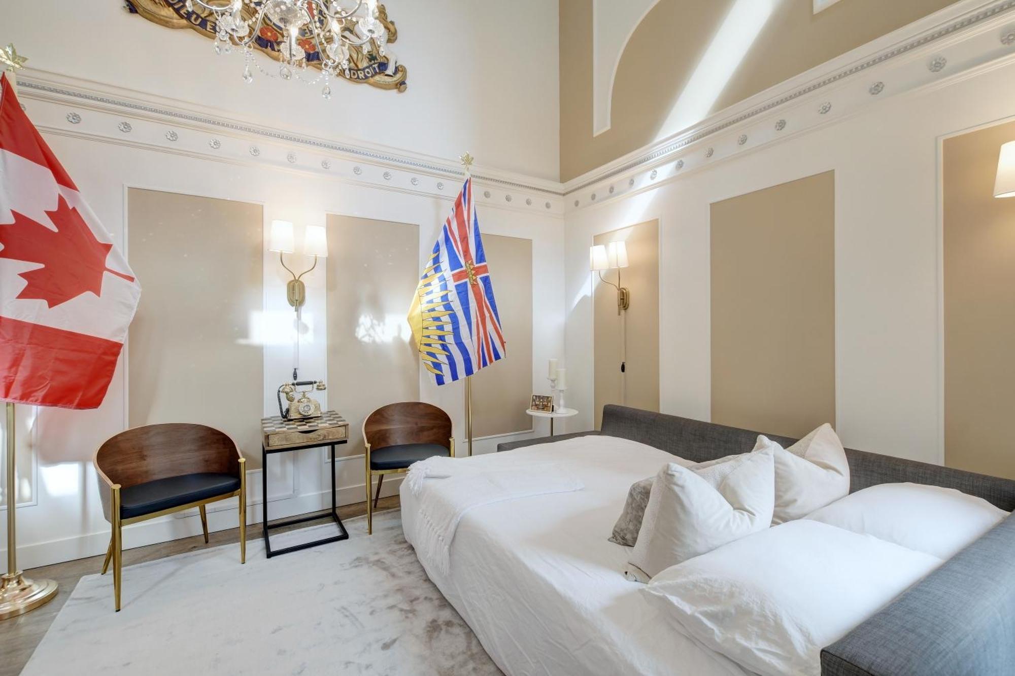 Victoria'S Parliamentary Suite With Private Rooftop Patio & Harbour View Exterior foto